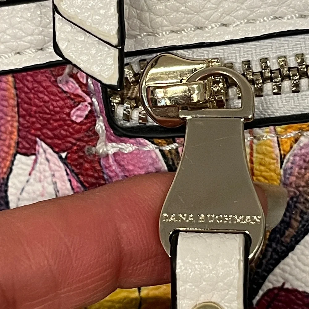 Dana Buchman floral purse/ crossbody bag. 7 pockets. Multicolored. Spring Summer - Picture 15 of 15